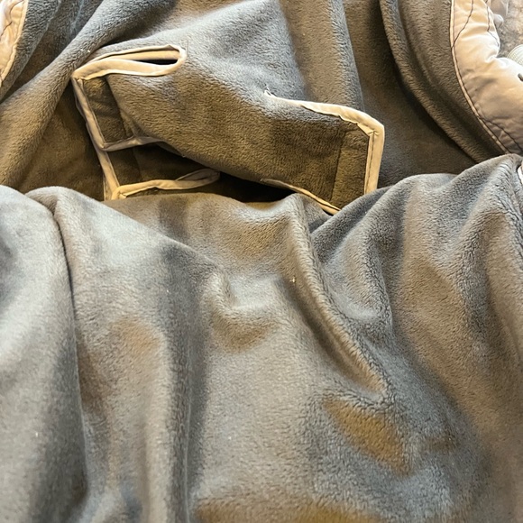 JJ Cole original bundle me Large Stroller blanket. Light grey - Picture 4 of 6